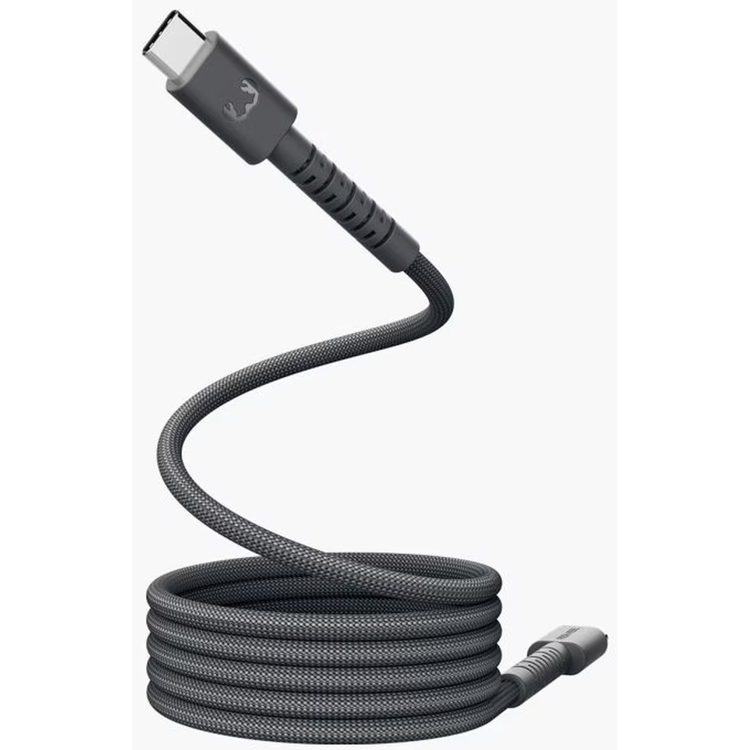 Een donkergrijze USB-C oplaadkabel met een stofachtige textuur, opgerold aan de onderkant.