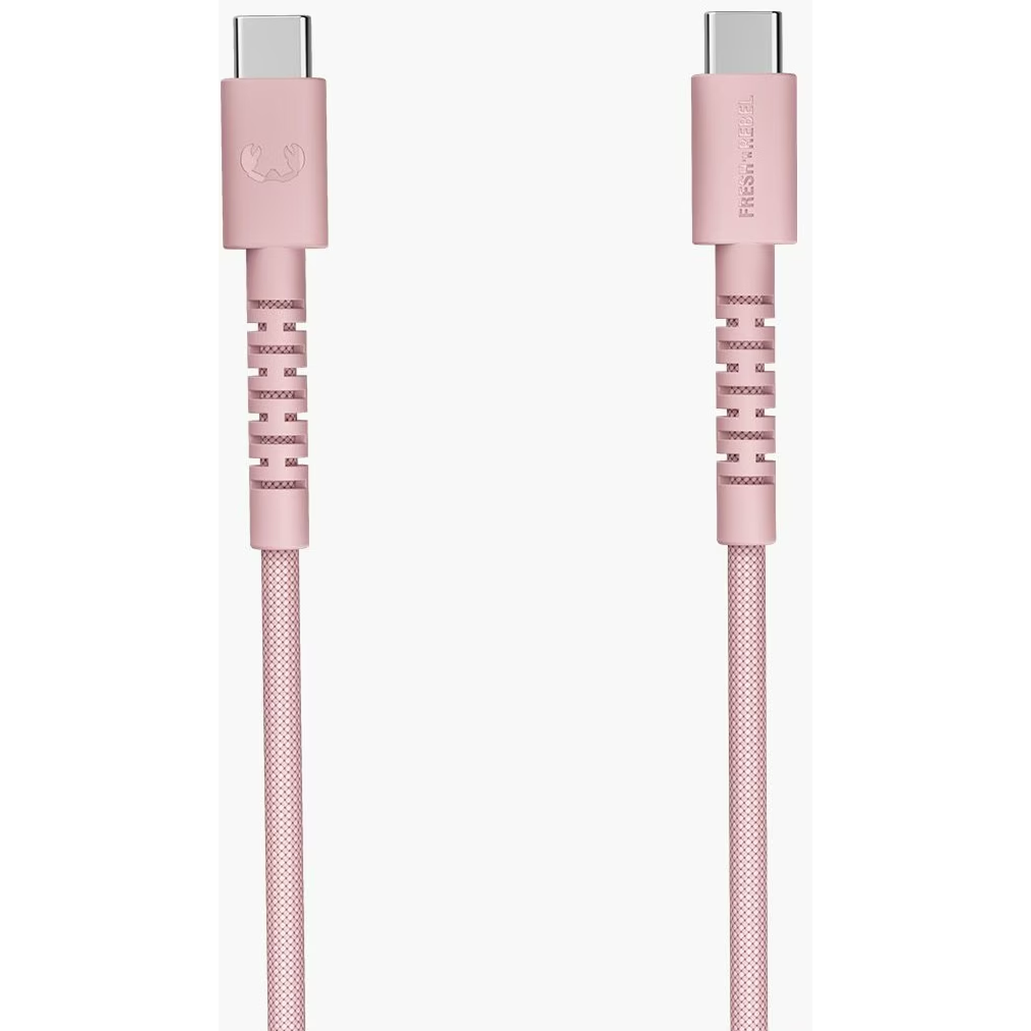 Er worden twee roze USB-C oplaadkabels getoond. Elk heeft een metalen uiteinde. Eén kabel heeft het logo, de andere zegt Fresh 'n Rebel.