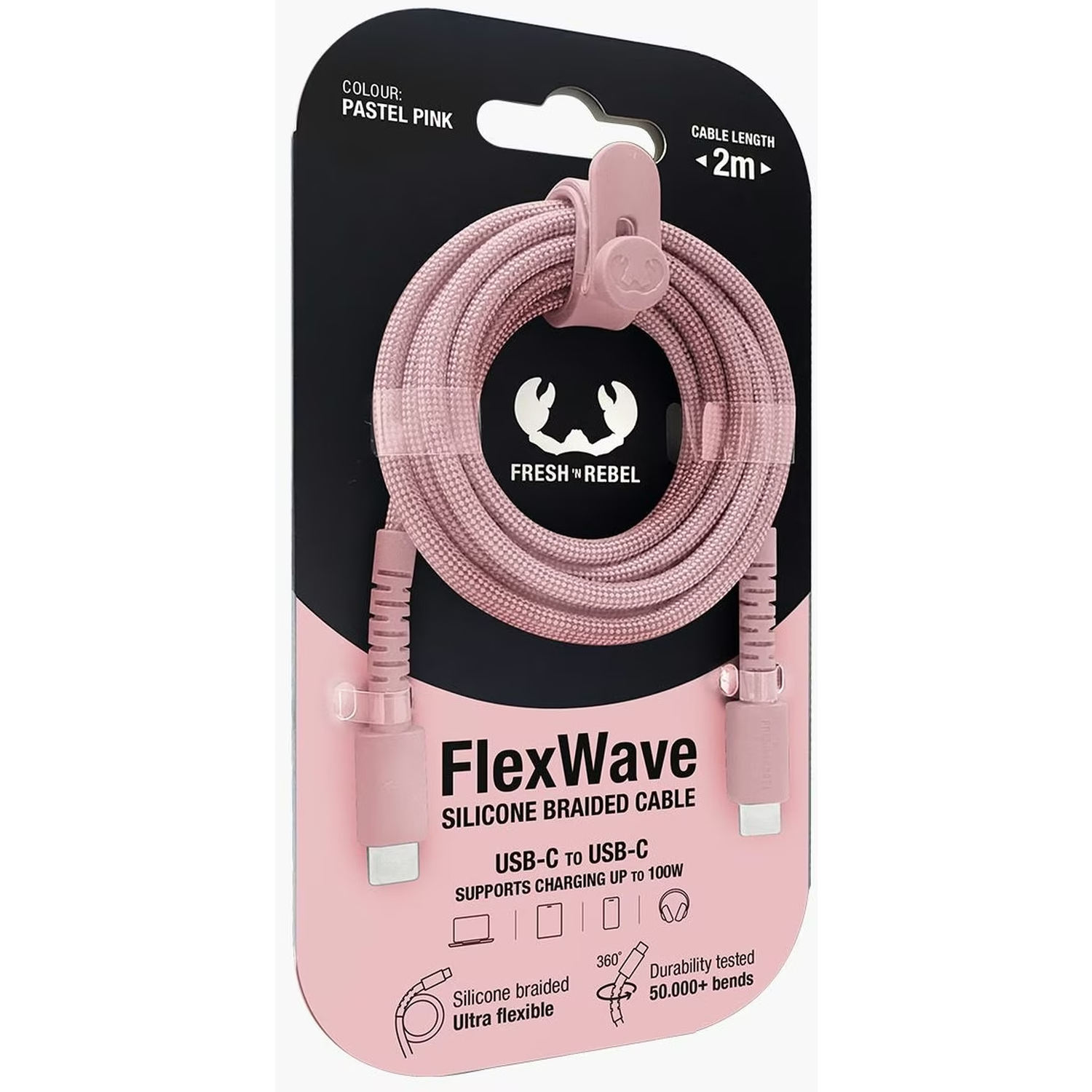 Een pastelroze USB-C-kabel op een zwart-roze verpakking. De kabel is gevlochten en heeft een lengte van 2 meter.