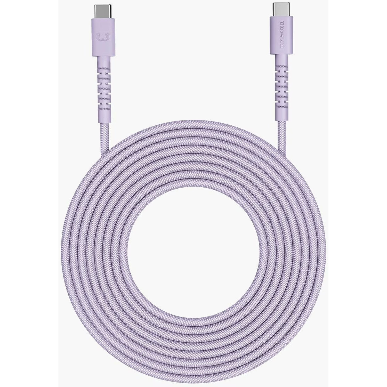 Een paarse USB-C-kabel opgerold in een cirkel. De kabel heeft connectoren aan beide uiteinden. De achtergrond is effen wit.