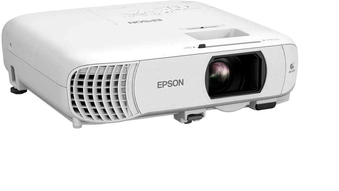 Egy fehér Epson projektor, enyhén megdöntve. Van lencséje, szellőzőnyílásai és az Epson logója. A háttér fehér.