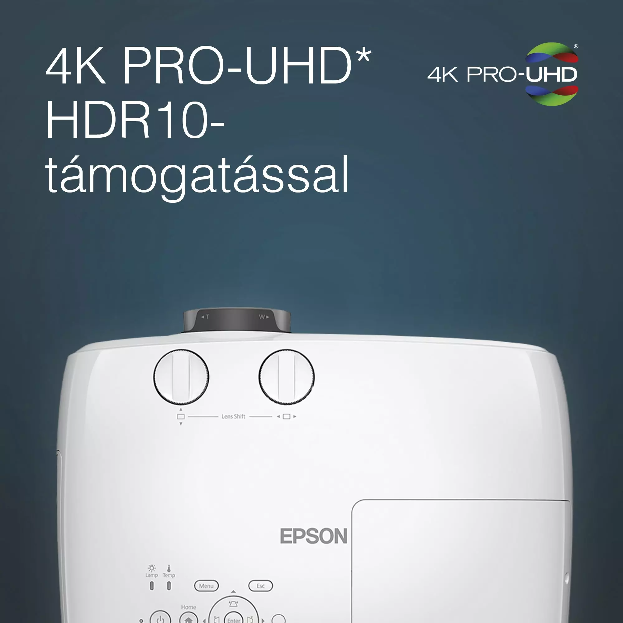 Egy fehér Epson projektor vezérlőgombokkal. A szöveg a következő: '4K PRO-UHD HDR10-támogatással'.