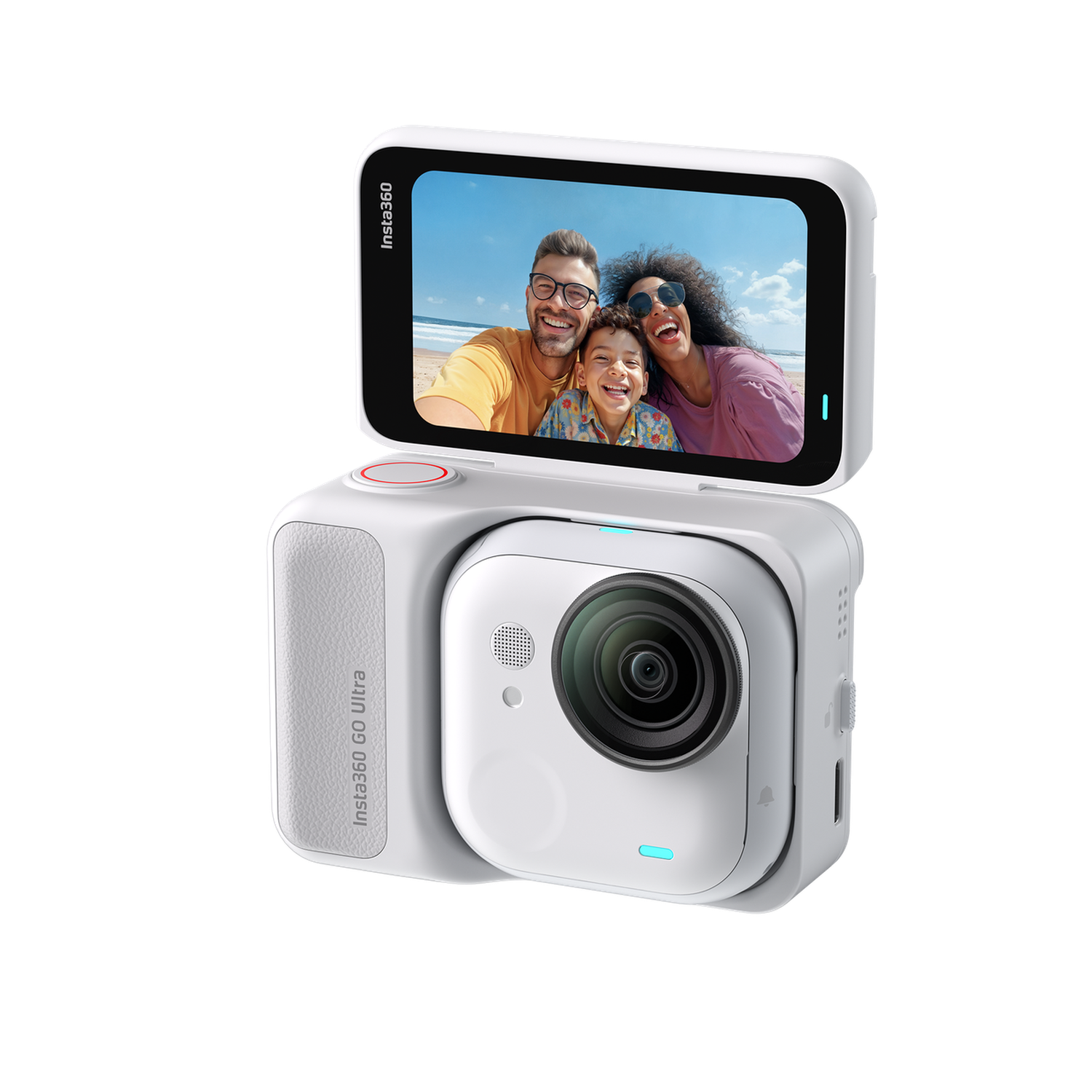 Caméra blanche Insta360 Go Ultra. L'écran affiche un selfie de famille à la plage. Caméra avec lentille et boutons, fond noir.