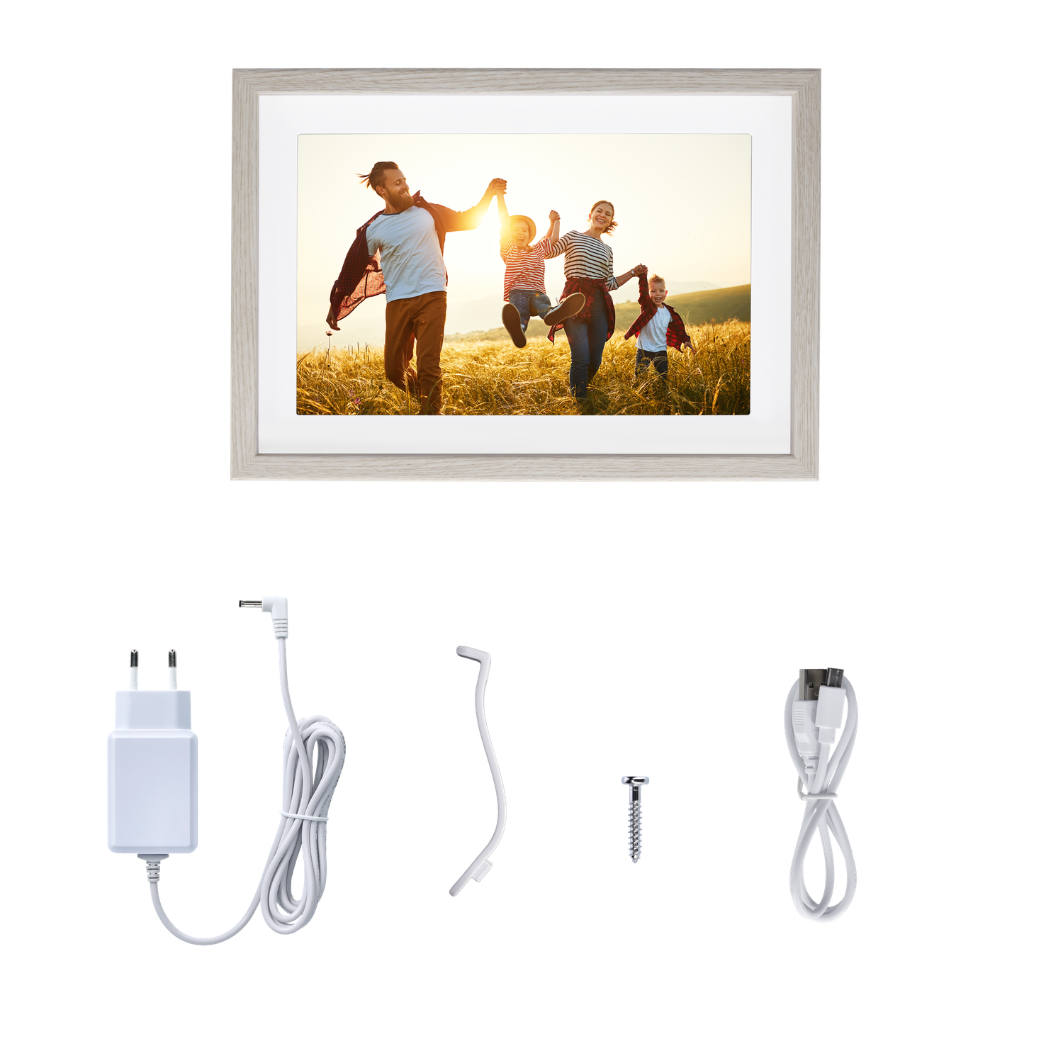 Photo encadrée d'une famille courant dans un champ. Accessoires : chargeur, câble, vis et connecteur, le tout sur fond noir.