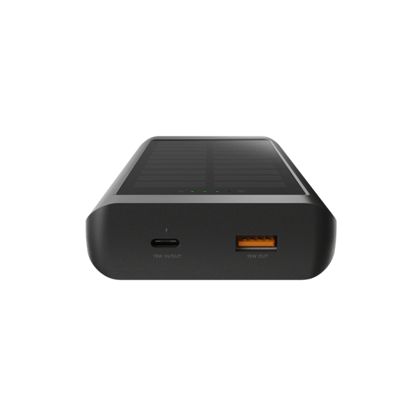 Un banco de energía solar negro con una rejilla de paneles solares en la parte superior. Tiene un puerto USB-C y un puerto USB-A.