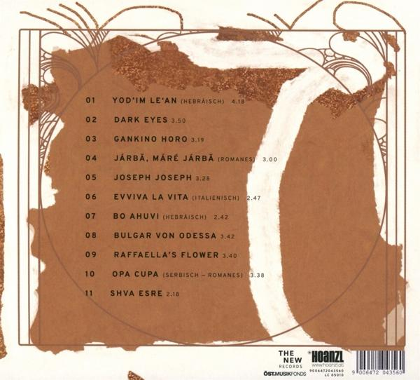 CD-Cover mit Titelliste in Braun und Weiß. Der Titel ist auf Hebräisch, Italienisch und anderen Sprachen.