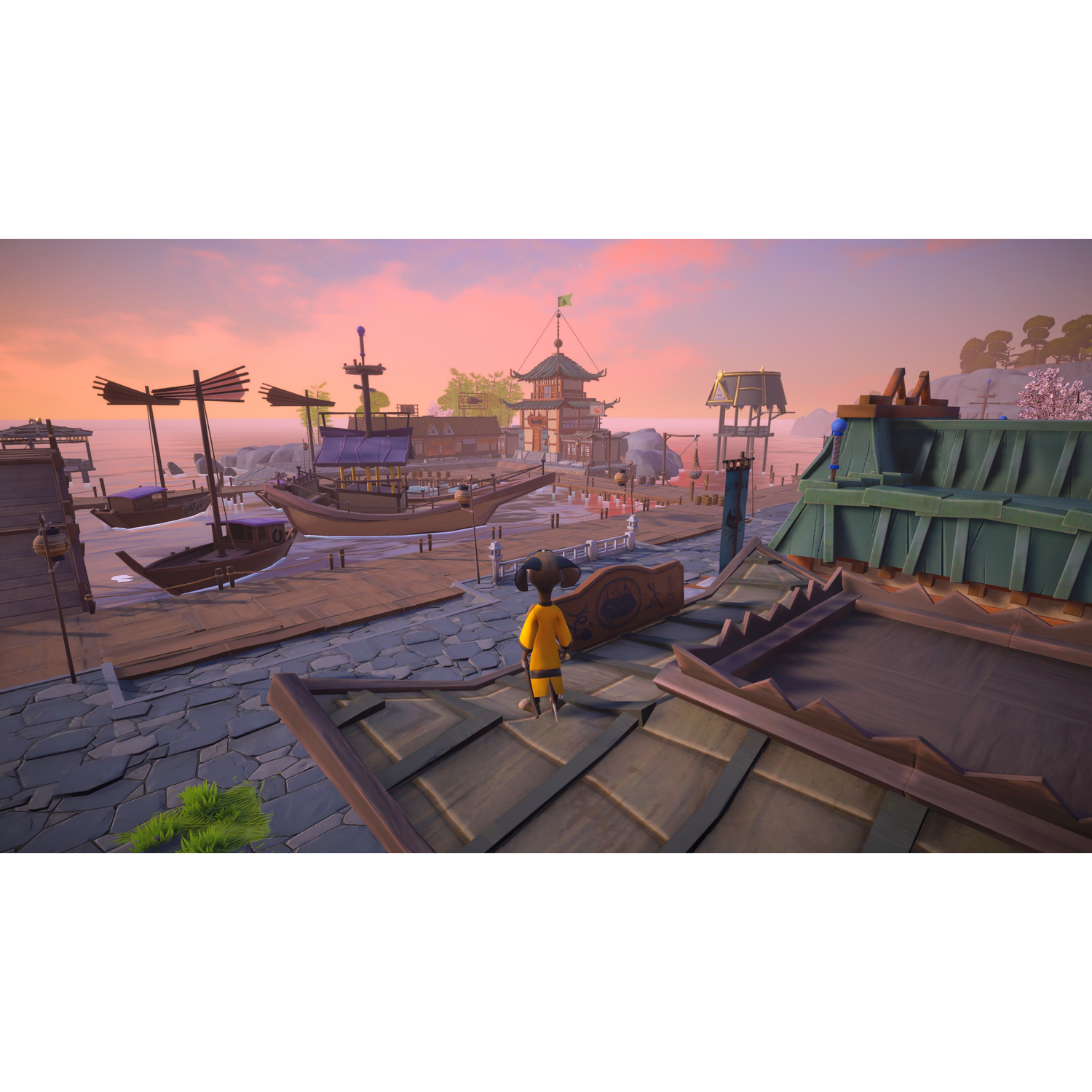 Un personnage de dessin animé en jaune se tient sur un toit, surplombant un port avec des bateaux et des bâtiments traditionnels au coucher du soleil.