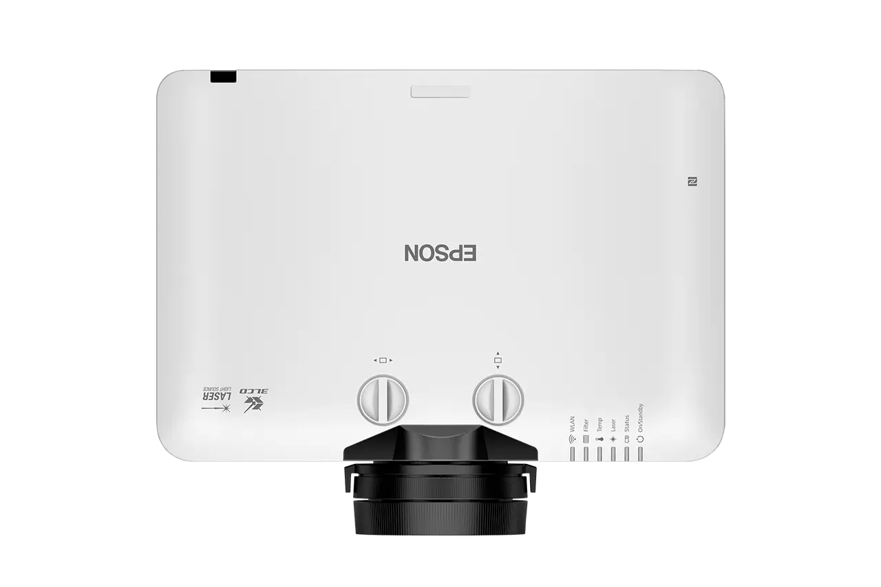 Egy fehér Epson projektor felülnézete. Két tekerőgomb, különféle állapotjelző lámpák és az Epson logója. Fekete lencse alul.