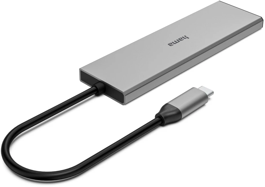 Silberner Hama USB-C-Hub mit schwarzem Kabel und USB-C-Anschluss. Das Hub hat das Hama-Logo. Weißer Hintergrund.