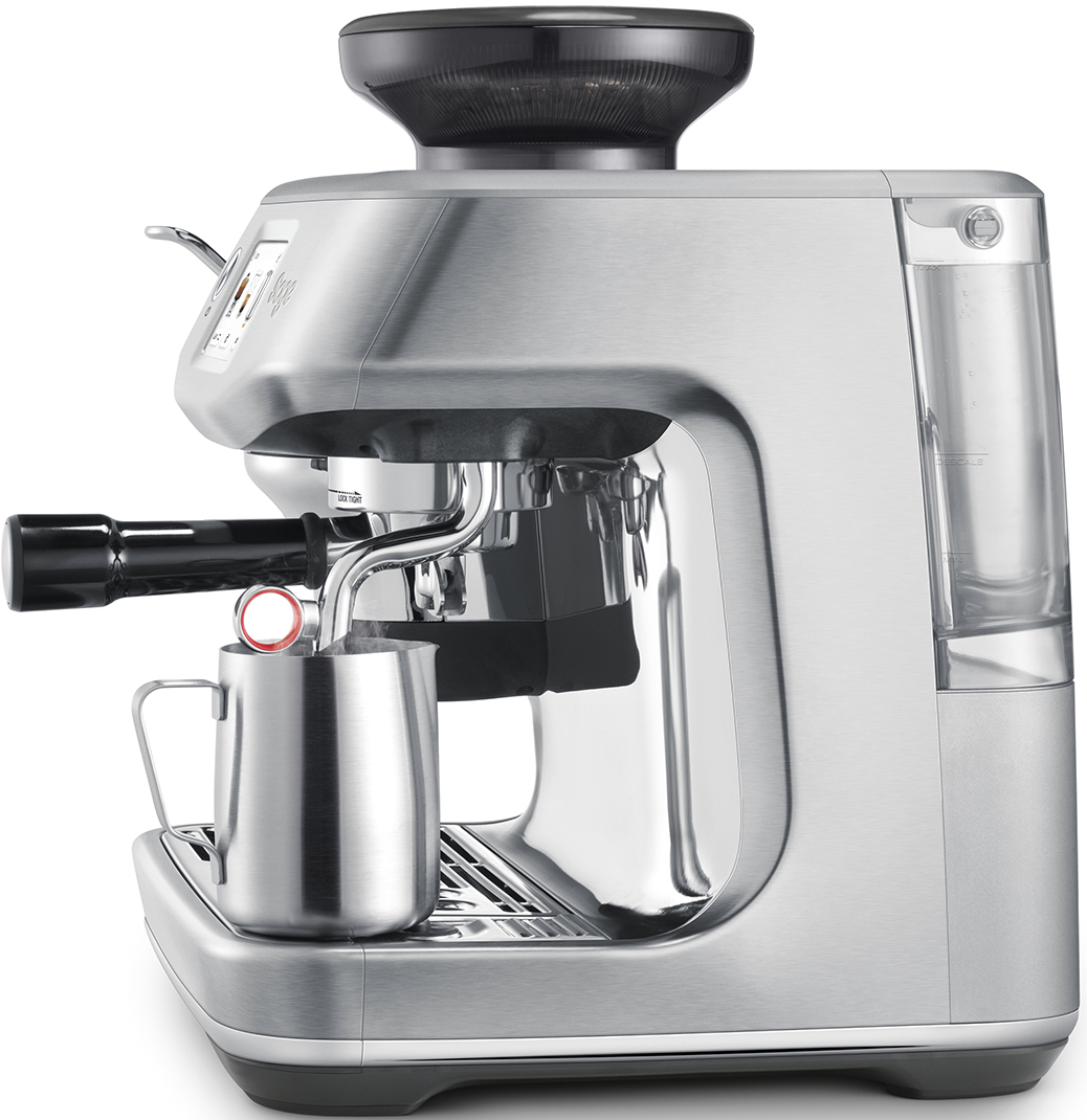 Eine silberne Espressomaschine mit einem schwarzen Mahlwerk, einem Milchaufschäumer und einem Wassertank. Dampf steigt auf.