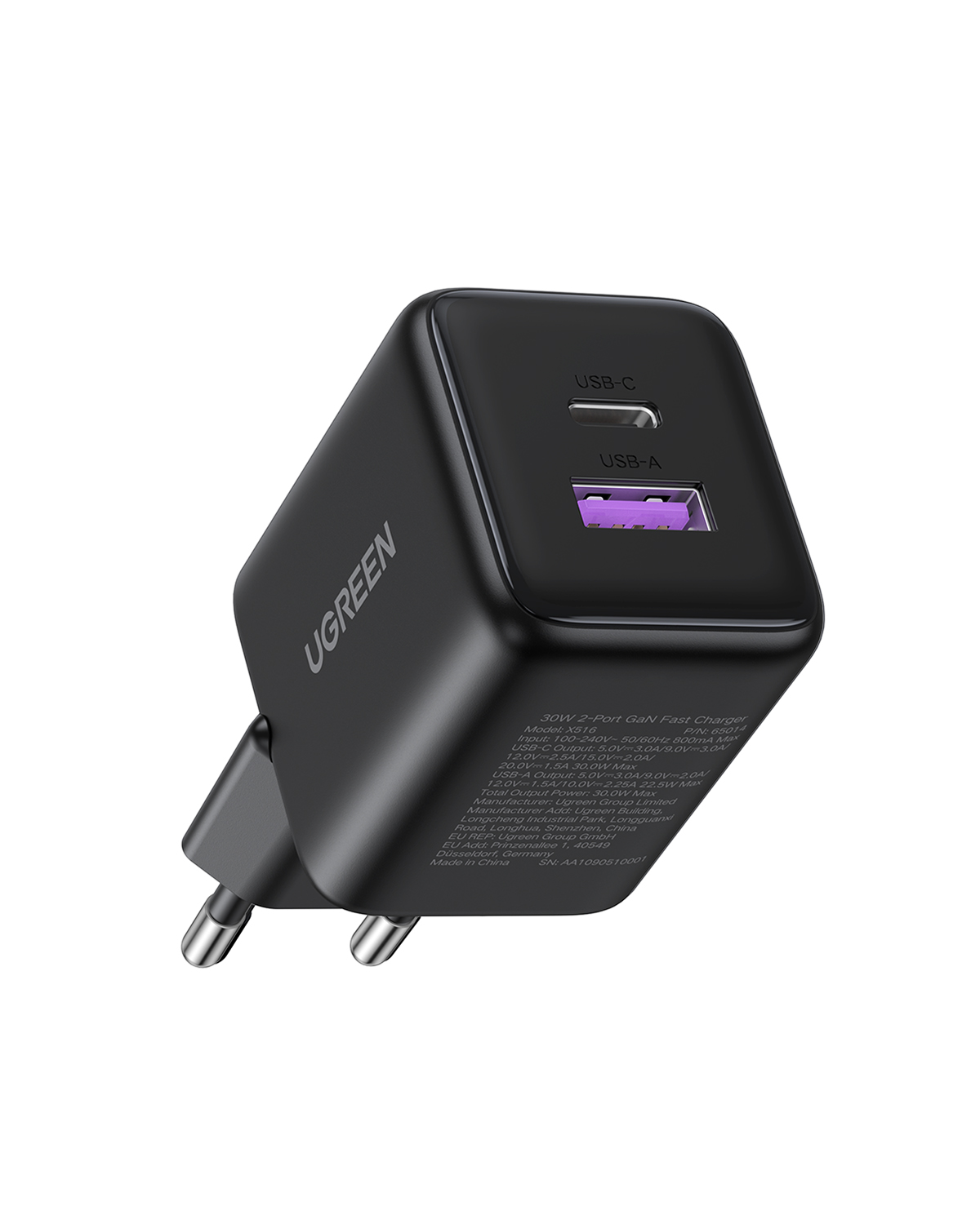 Siyah UGREEN USB şarj cihazı, iki bağlantı noktasıyla. USB-C ve USB-A. Teknik özellikler ve marka adı şarj cihazının gövdesine basılmıştır.