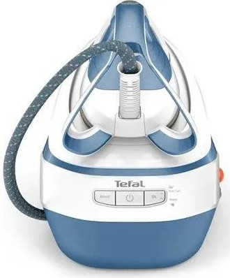 Biało-niebieskie żelazko parowe Tefal. Ma niebieską podstawę, białą górę i szary wąż. Posiada kilka przycisków i wskaźnik zasilania.
