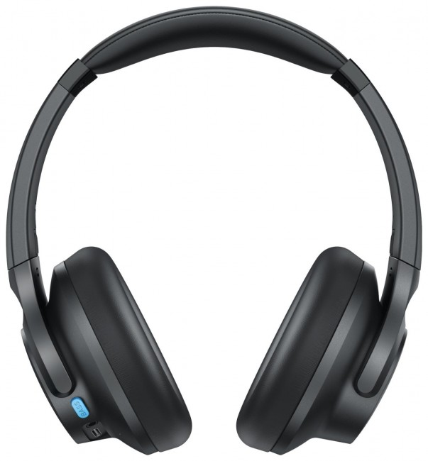 Czarne słuchawki nauszne. Słuchawki mają wyściełany pałąk i nauszniki. Niebieski przycisk i porty są widoczne na lewym nauszniku.