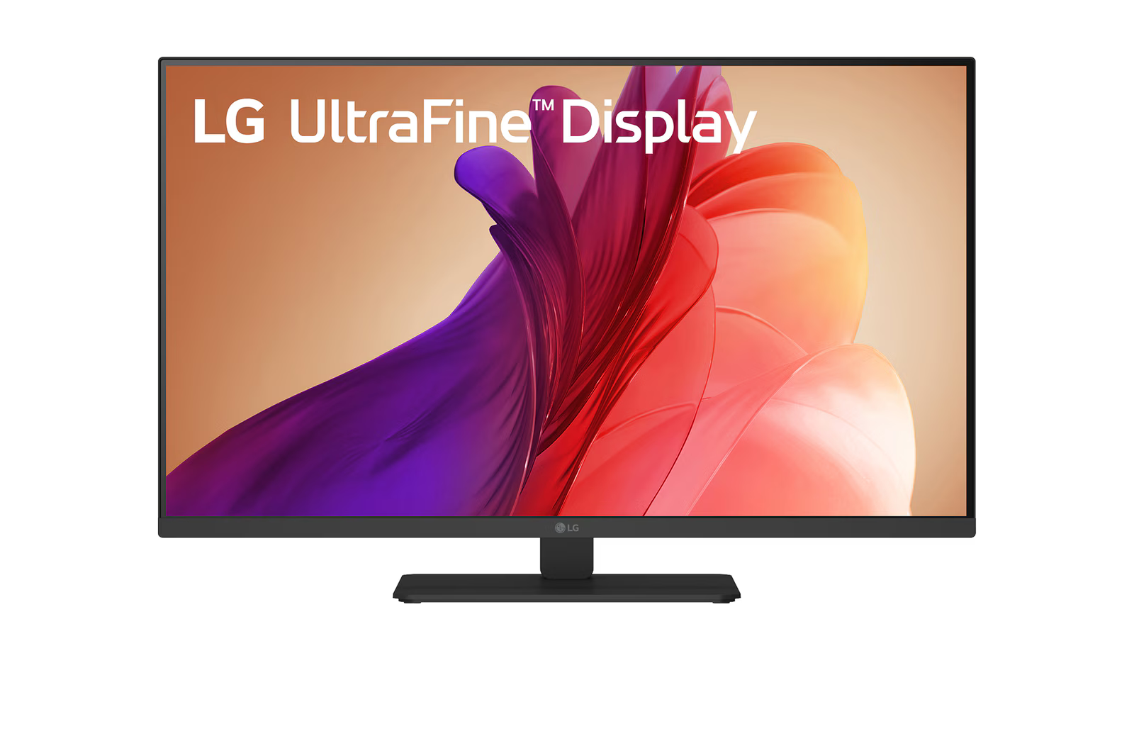 LG UltraFine Display monitor. A kijelző lila, piros és narancssárga színekkel készült absztrakt művészetet mutat. Fekete keret és talp fehér háttéren.