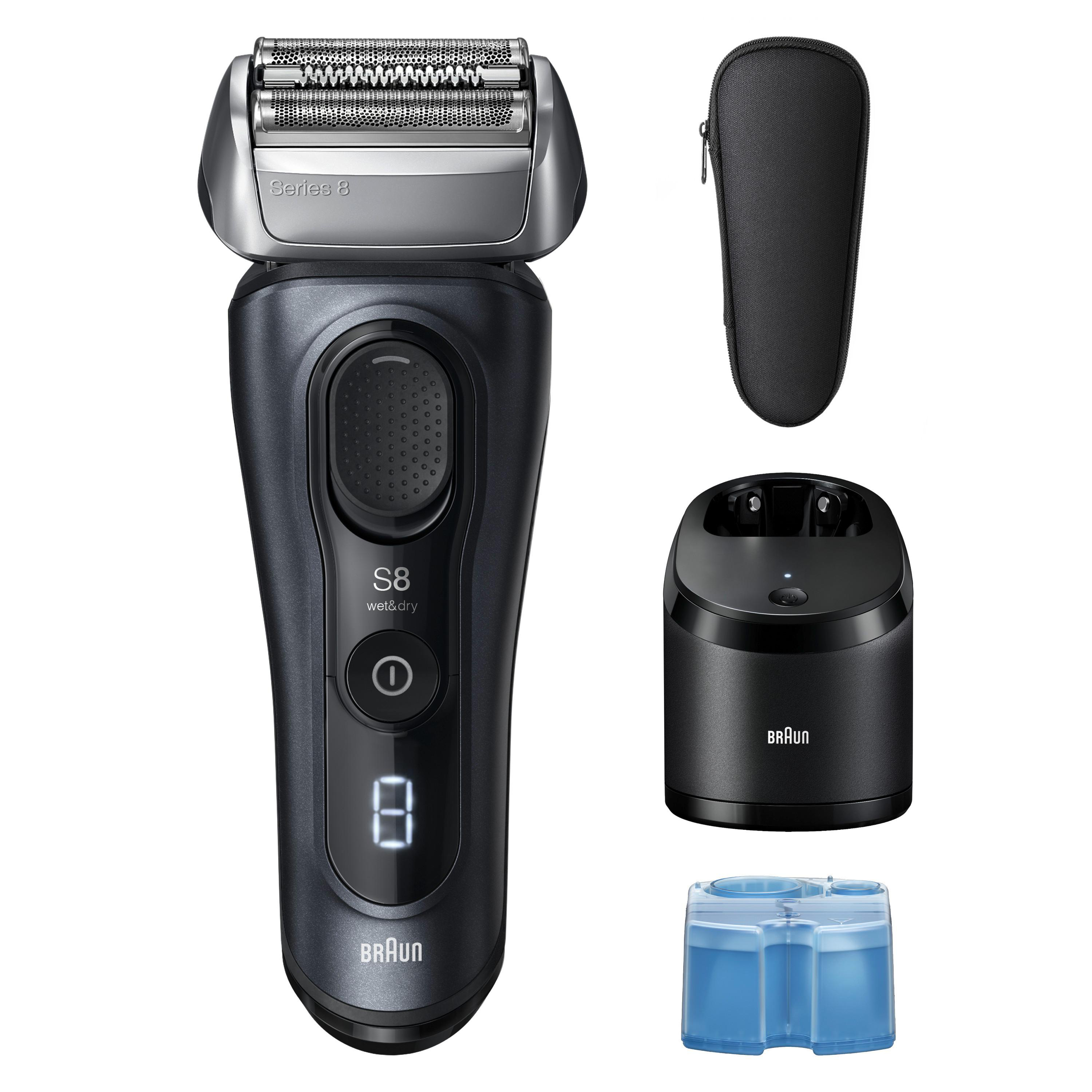 Elektrischer Rasierer Braun Series 8 mit Zubehör: Ladestation, Reiseetui und Reinigungslösung.