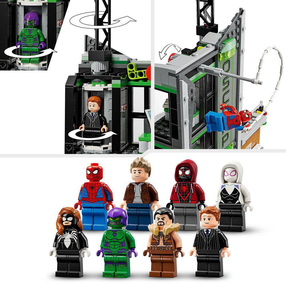 Lego-Set mit Minifiguren von Spider-Man-Charakteren und Gebäudestruktur mit grünen und grauen Details.