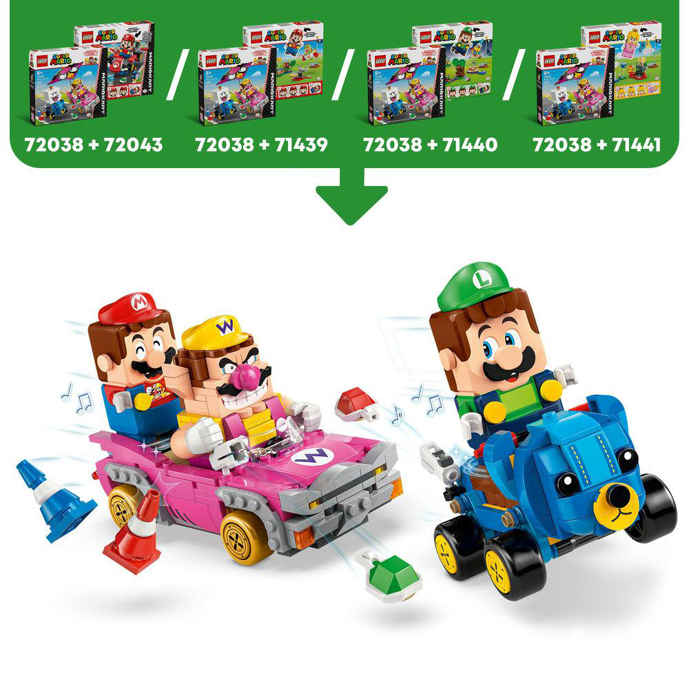 LEGO Mario Kart Sets. Mario und Wario in einem rosa Auto, Luigi in einem blauen Bären-Kart. Sets oben.