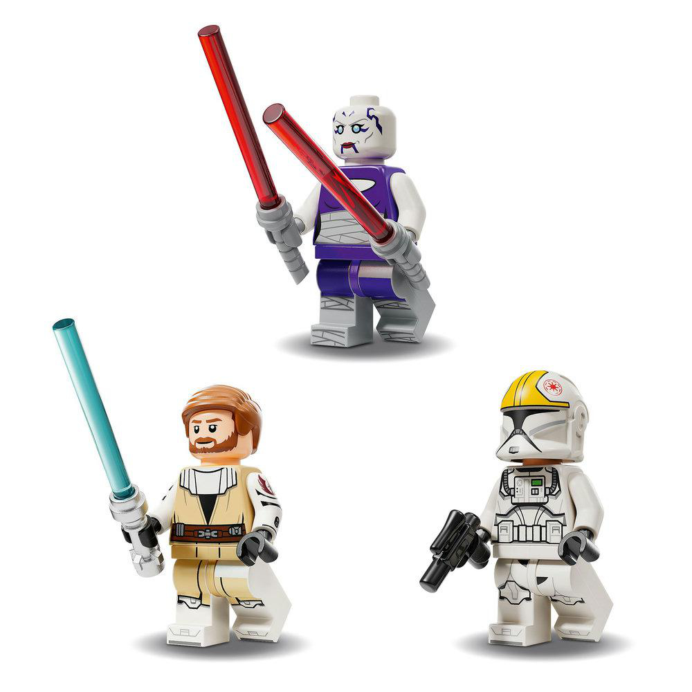 Drei Lego Star Wars Figuren: ein Sith mit roten Lichtschwertern, Obi-Wan mit blauem Lichtschwert und ein Klonkrieger mit Blaster.