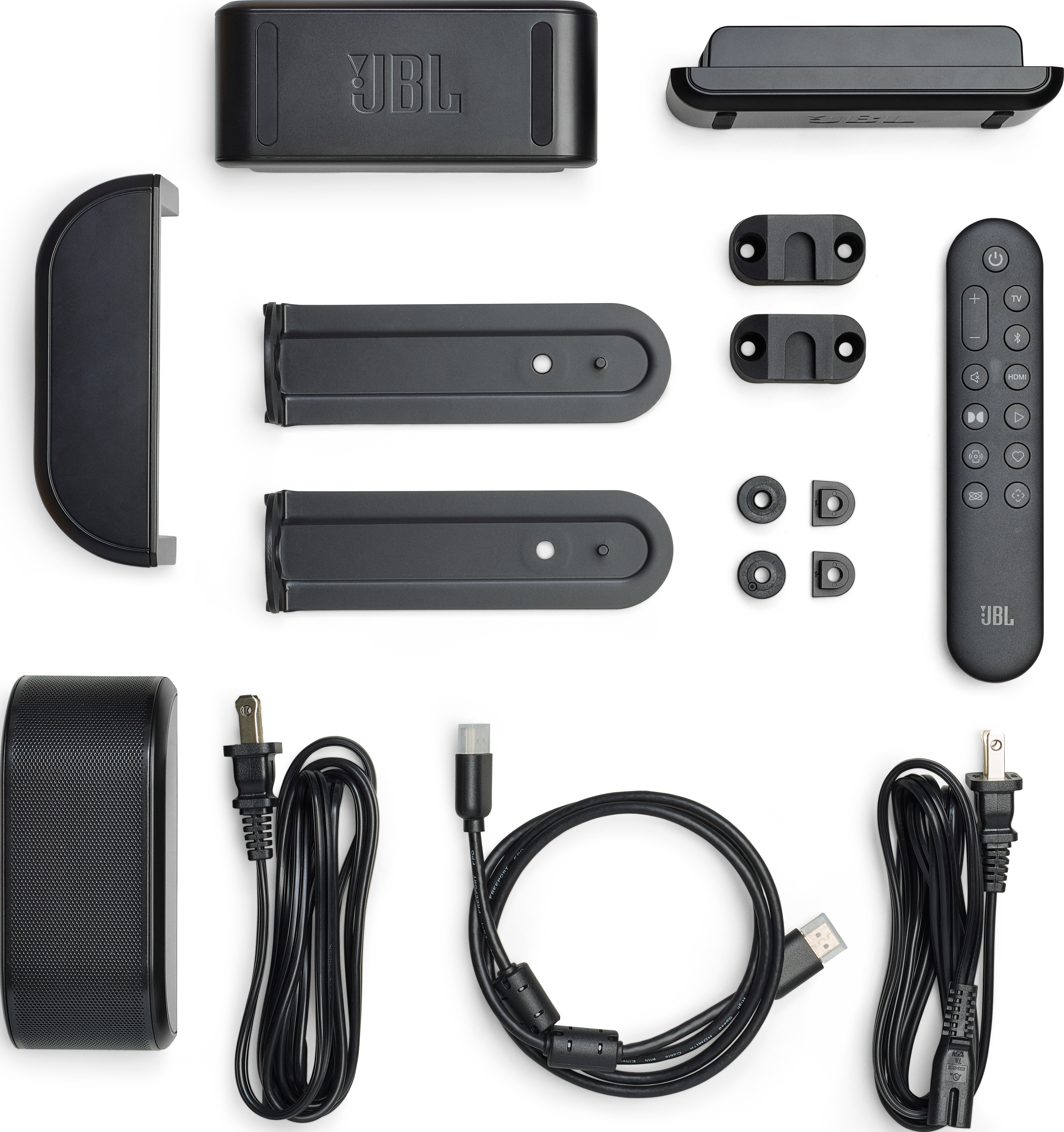 Ein schwarzes JBL-Soundbar-Kit. Enthält die Soundbar, Fernbedienung, Kabel, Halterungen und Befestigungsteile vor weißem Hintergrund.