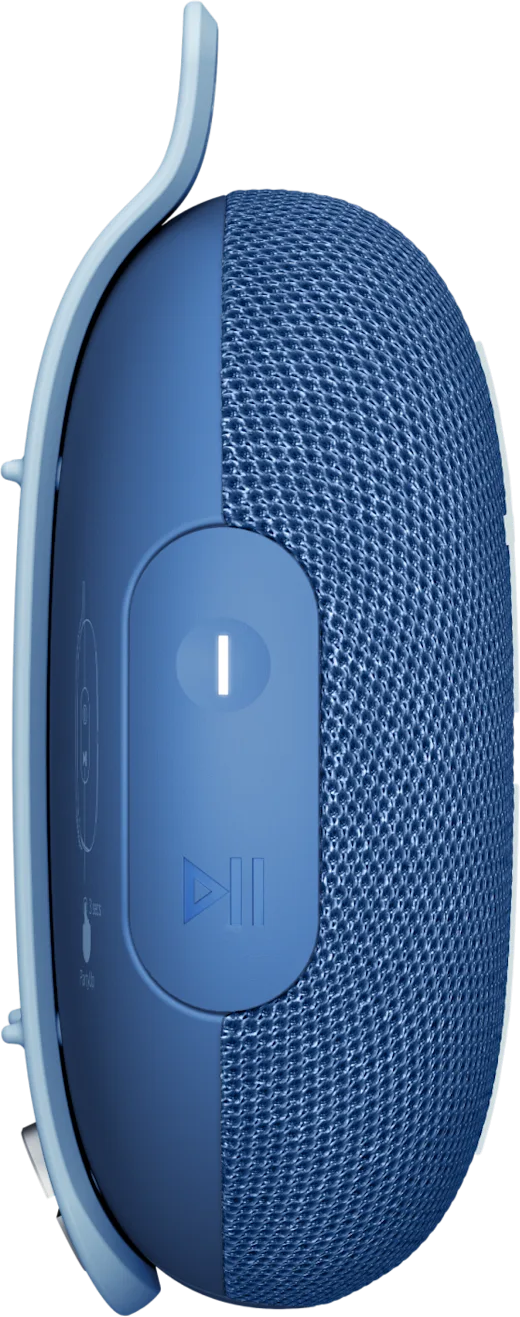Blauer Lautsprecher mit Mesh-Gewebe. Mit Ein-/Aus-Taste und Wiedergabe-/Pause-Steuerung. Hellblauer Griff oben.