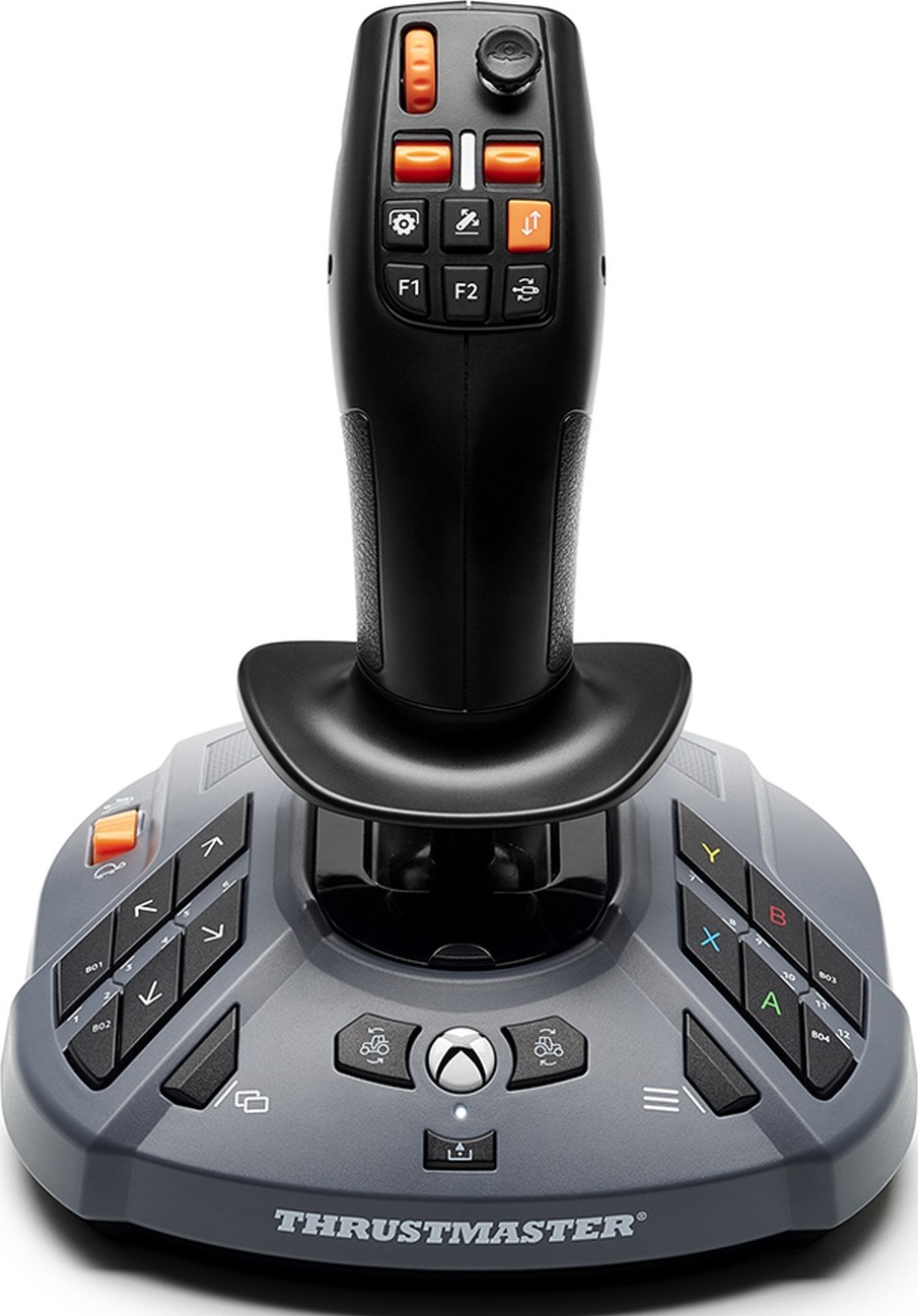 Ein grauer und schwarzer Thrustmaster-Joystick. Es hat mehrere Knöpfe, einen zentralen Stick und ein Xbox-Logo. Orange Akzente sind sichtbar.