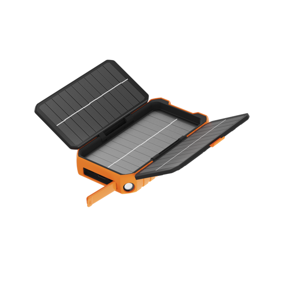 Un banco de energía solar naranja con tres paneles solares está abierto. Dos paneles laterales están abiertos y un panel grande está en el medio.