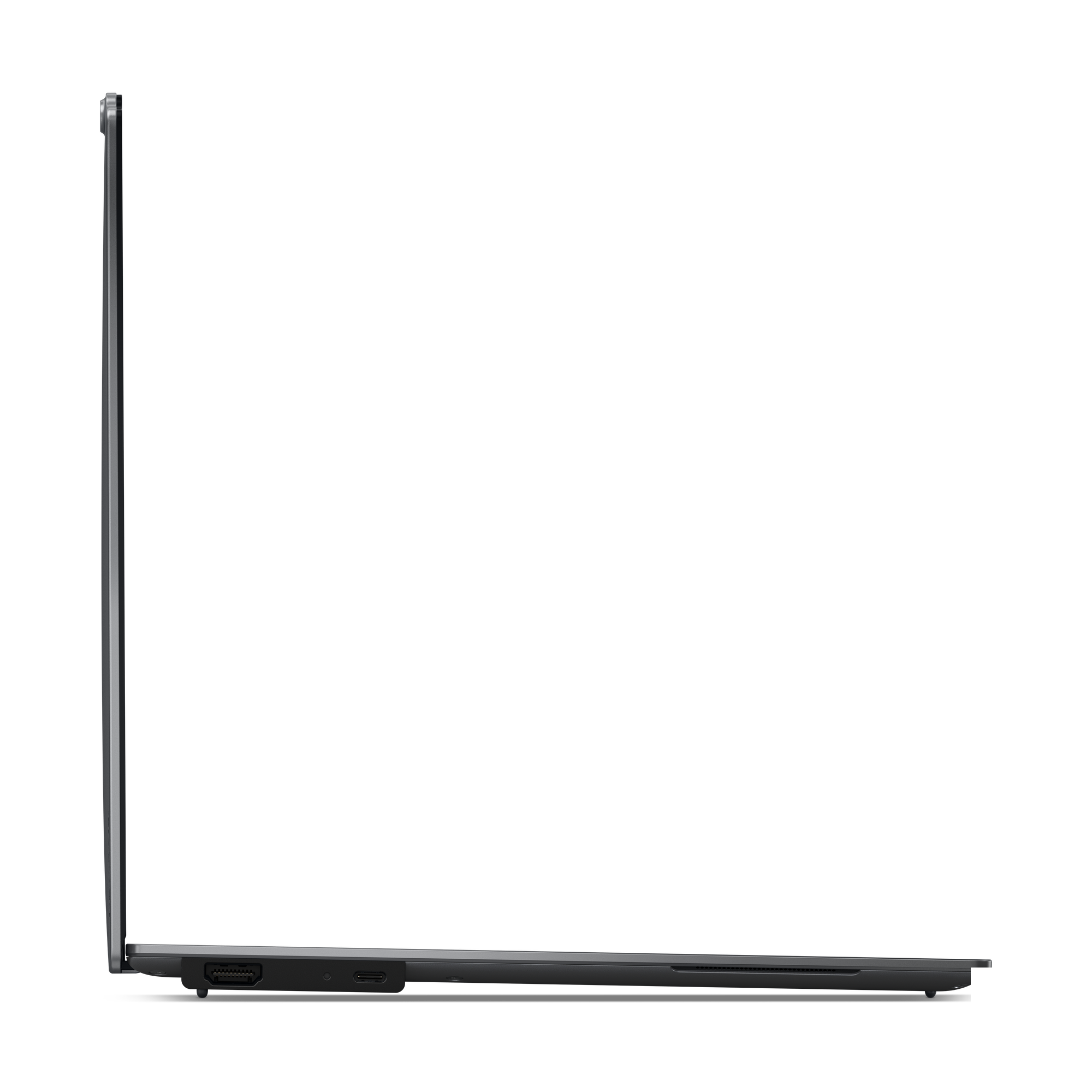 Seitenansicht eines Laptops. Schwarzer Körper, silbernes Scharnier und Anschlüsse an der Unterkante sichtbar.