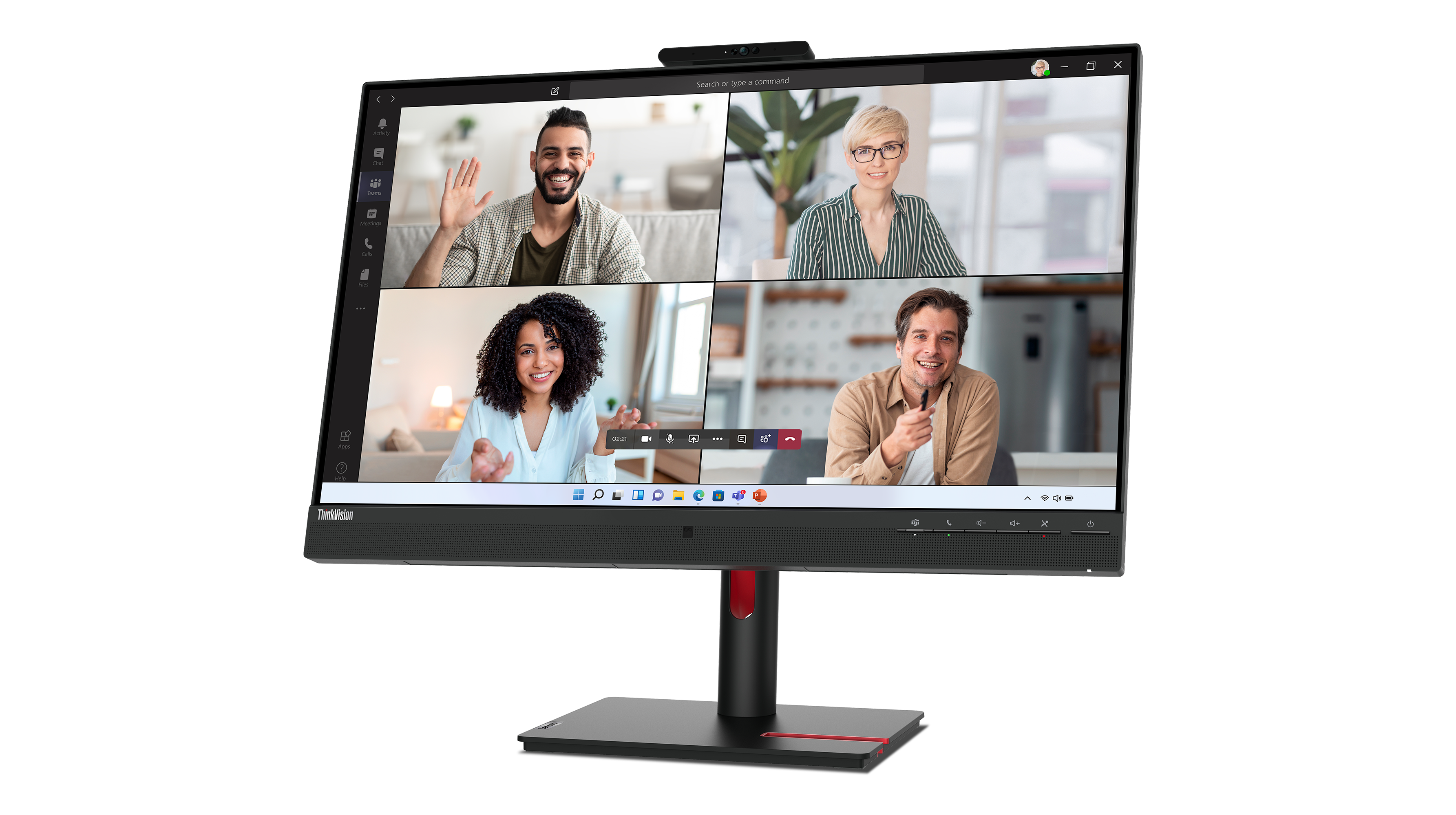 Ein Monitor zeigt einen Videoanruf mit vier Teilnehmern. Der Monitor steht auf einem schwarzen Ständer mit roter Akzent.