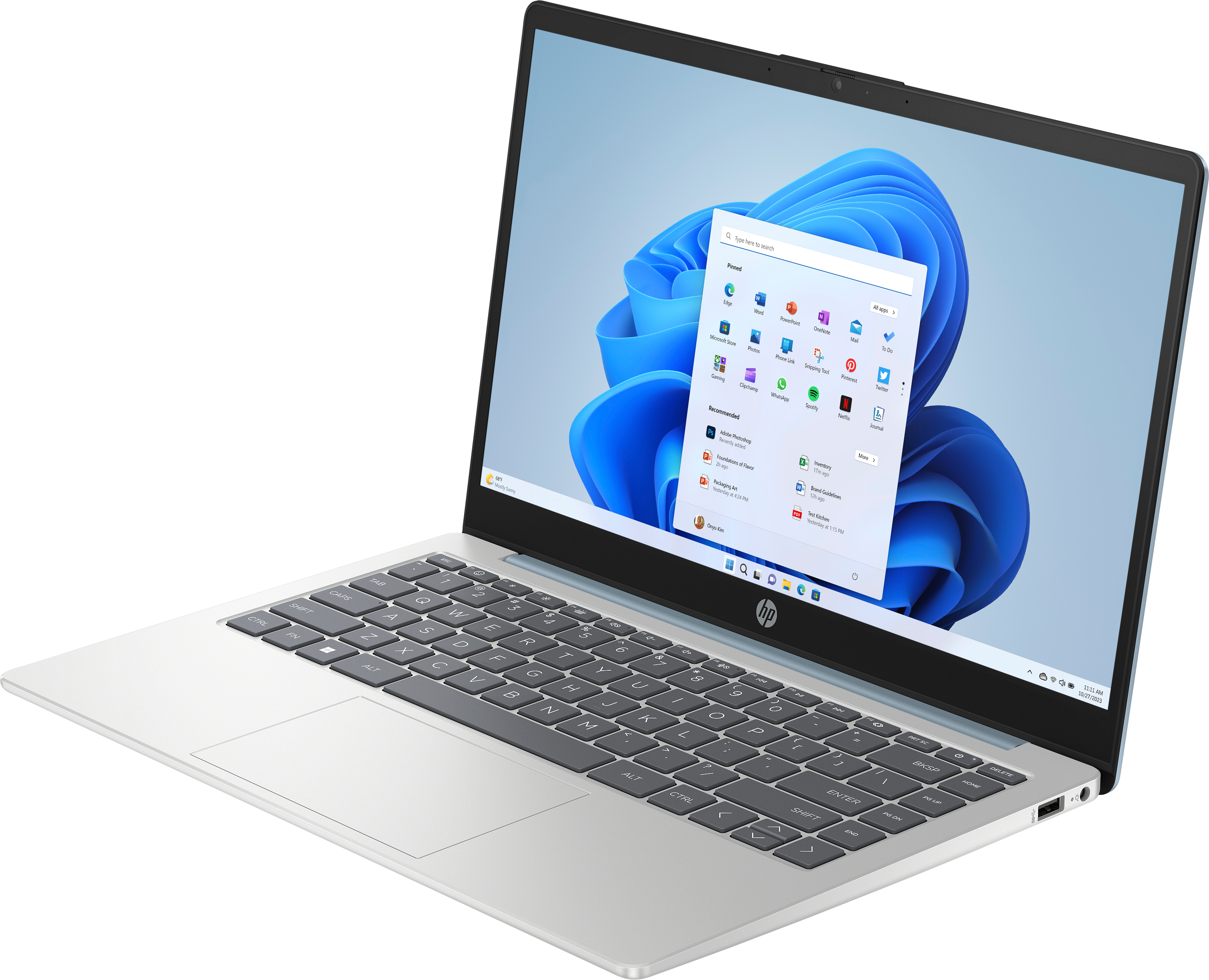 Silbernes HP-Laptop, geöffnet, zeigt Windows 11. Tastatur sichtbar, Bildschirm zeigt App-Symbole. Schwarzer Hintergrund.