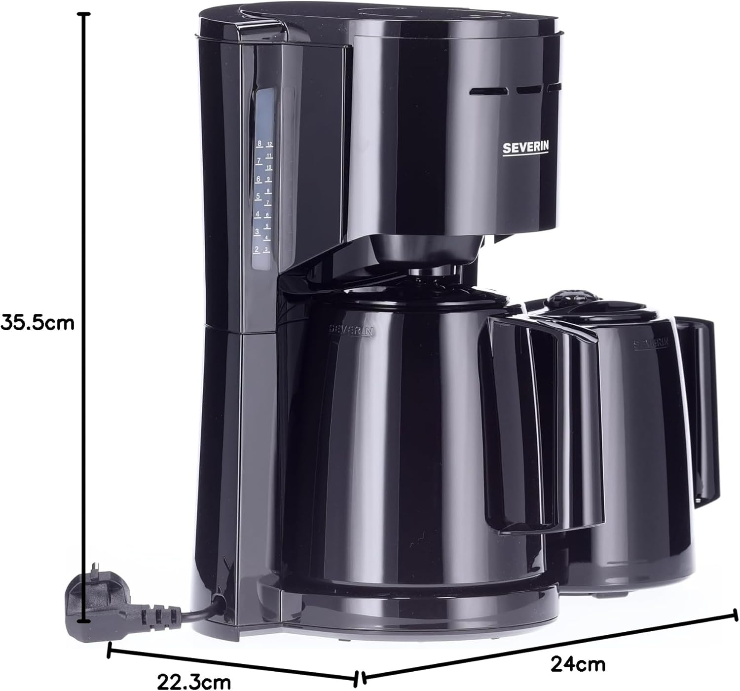 Czarny ekspres do kawy Severin, z dwoma dzbankami. Wymiary: 35,5 cm wysokości, 24 cm szerokości, 22,3 cm głębokości. Widoczna wtyczka.