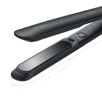 Czarna prostownica do włosów z widoczną marką "Severin". Leży na odblaskowej powierzchni. Widoczny jest przycisk zasilania.