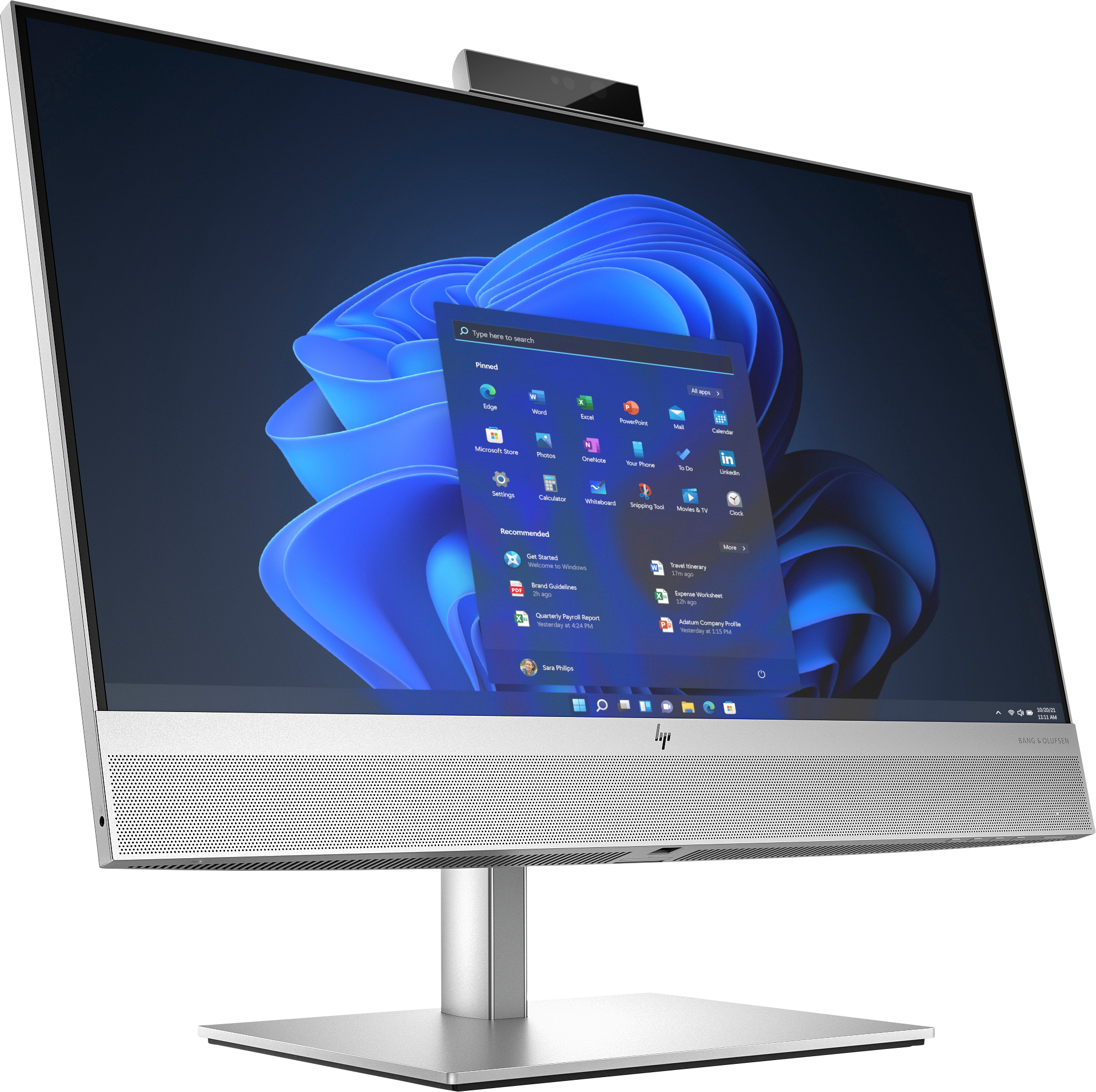 Ein HP All-in-One-Computer. Der Bildschirm zeigt die Windows 11-Oberfläche. Über dem Bildschirm befindet sich eine Webcam.