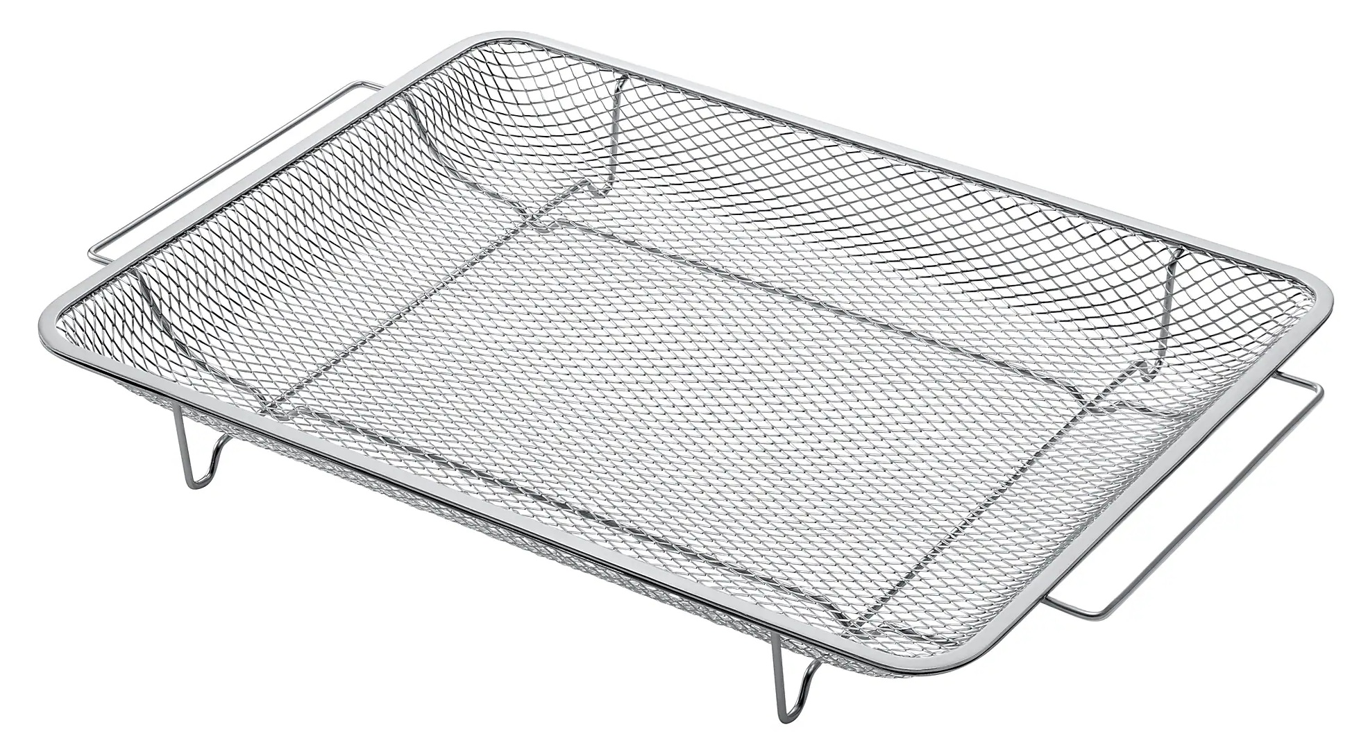 Prostokątny kosz do frytkownicy beztłuszczowej ze stali nierdzewnej. Wykonany jest z siatki drucianej z uchwytami i nóżkami, na białym tle.