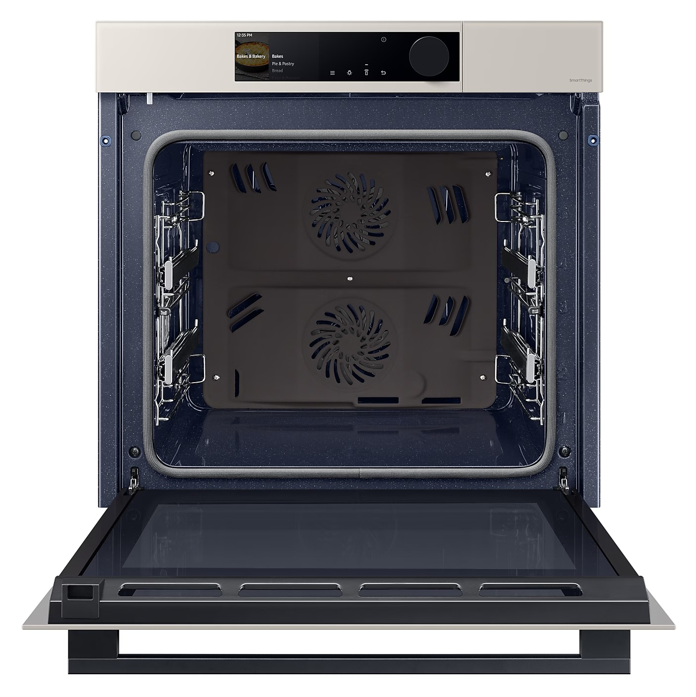 Otwarty piekarnik z cyfrowym wyświetlaczem i szklanymi drzwiami. Wewnątrz znajdują się dwa wentylatory i ruszty.