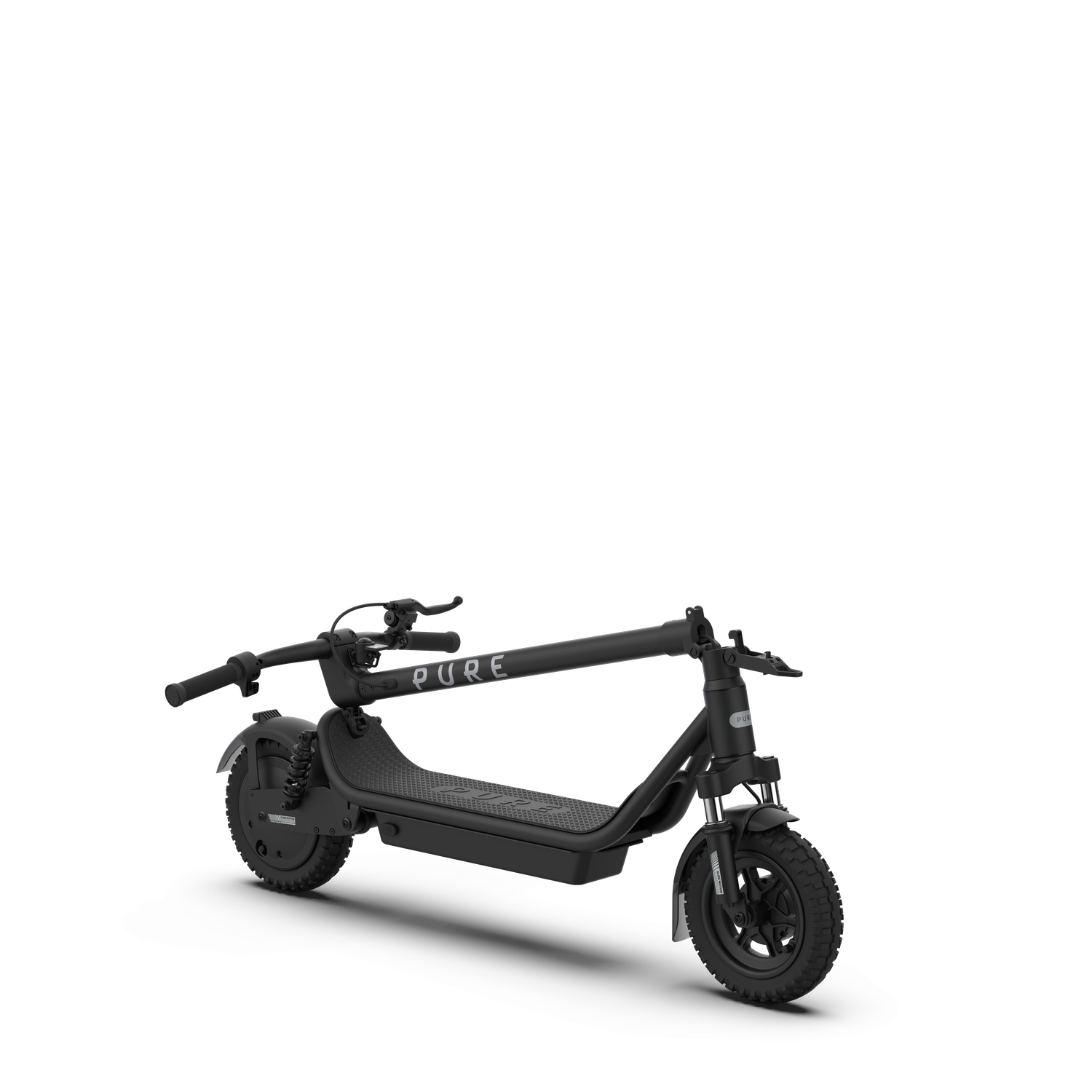 Une trottinette électrique noire avec le texte "pure" à l'avant, sur fond blanc et noir. Elle a deux roues.