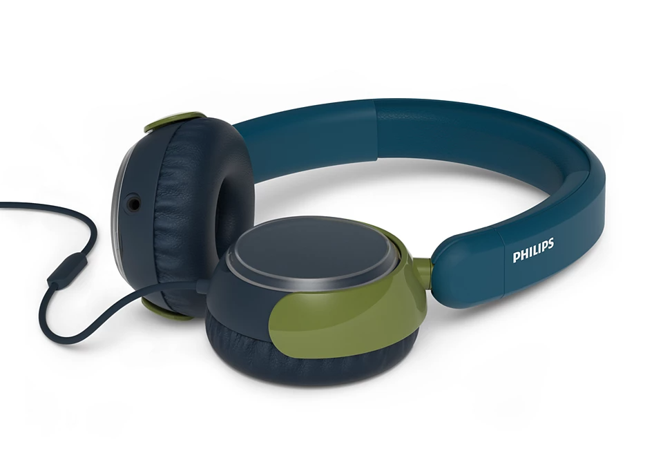 Kék és zöld Philips fejhallgató sötétkék kábellel. A fejhallgató fehér háttér előtt van.