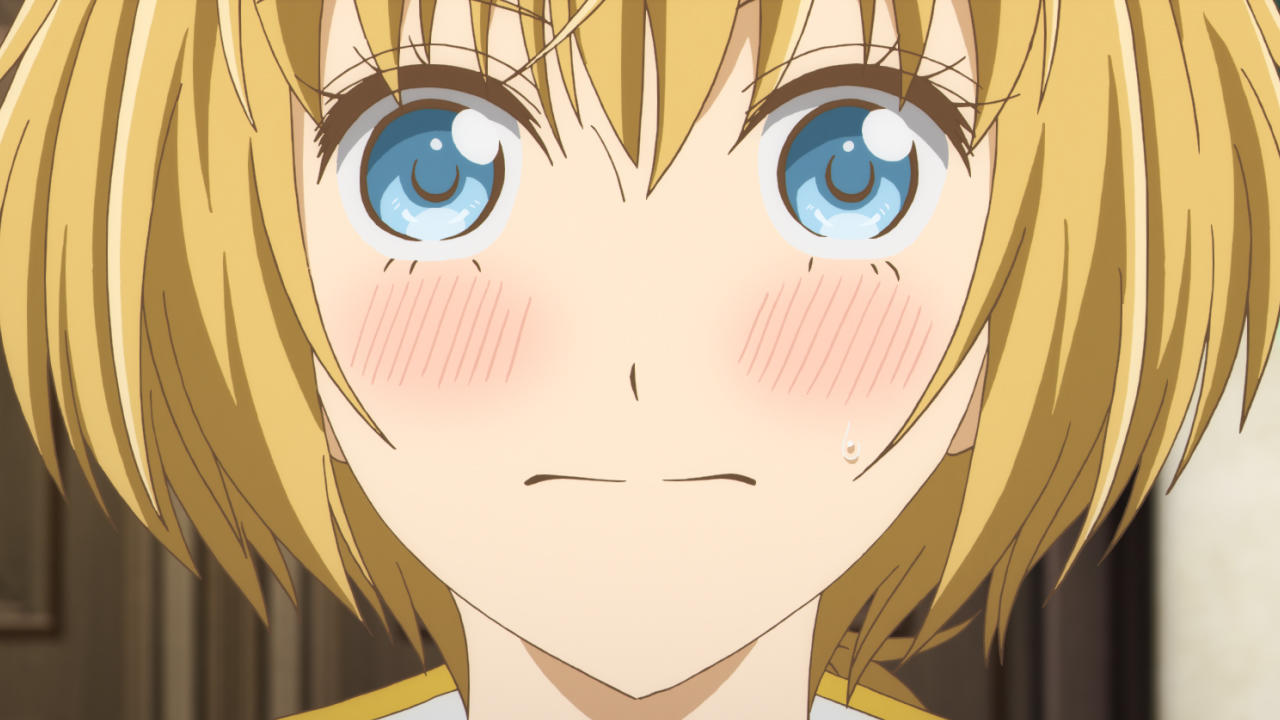 Anime-Mädchen mit blonden Haaren und blauen Augen, errötenden Wangen und besorgtem Ausdruck. Eine einzelne Träne ist sichtbar.