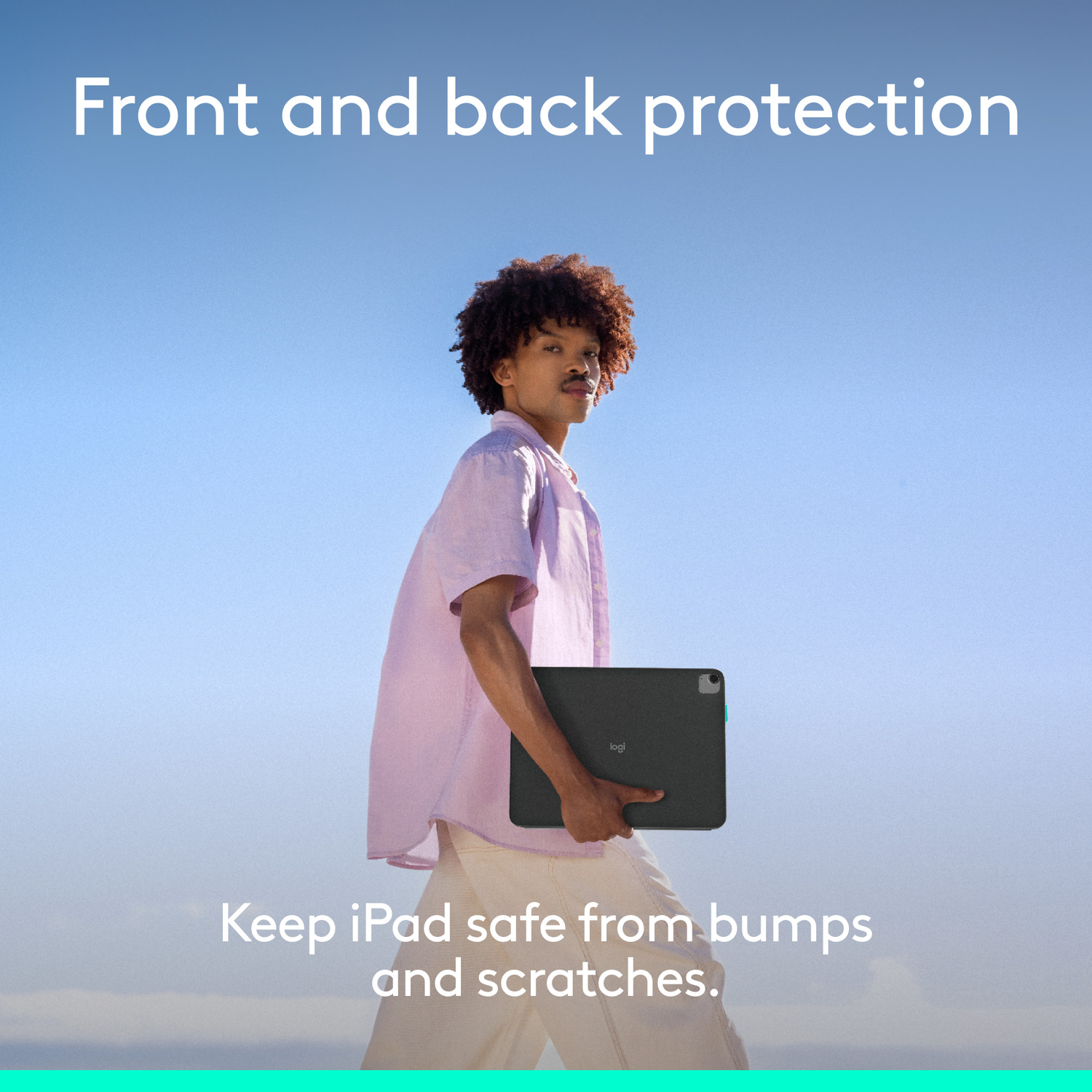 Un homme tient un étui iPad noir. Le ciel est bleu. Texte : 'Protection avant et arrière' et 'Protégez votre iPad'.
