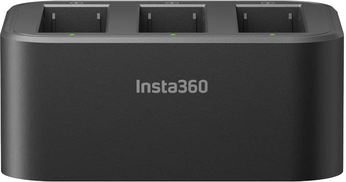 Egy fekete Insta360 töltőállomás. Három töltőnyílása van zöld lámpákkal. Az Insta360 logója látható az elején.