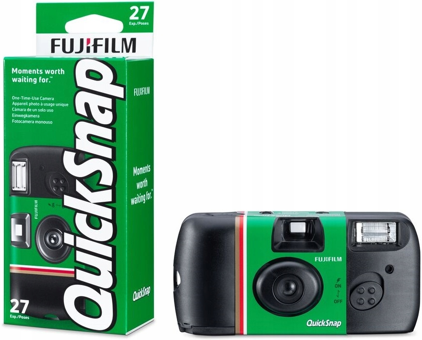 Aparat Fujifilm QuickSnap i jego pudełko. Pudełko jest zielone, a aparat czarny z zielonymi i czerwonymi paskami.