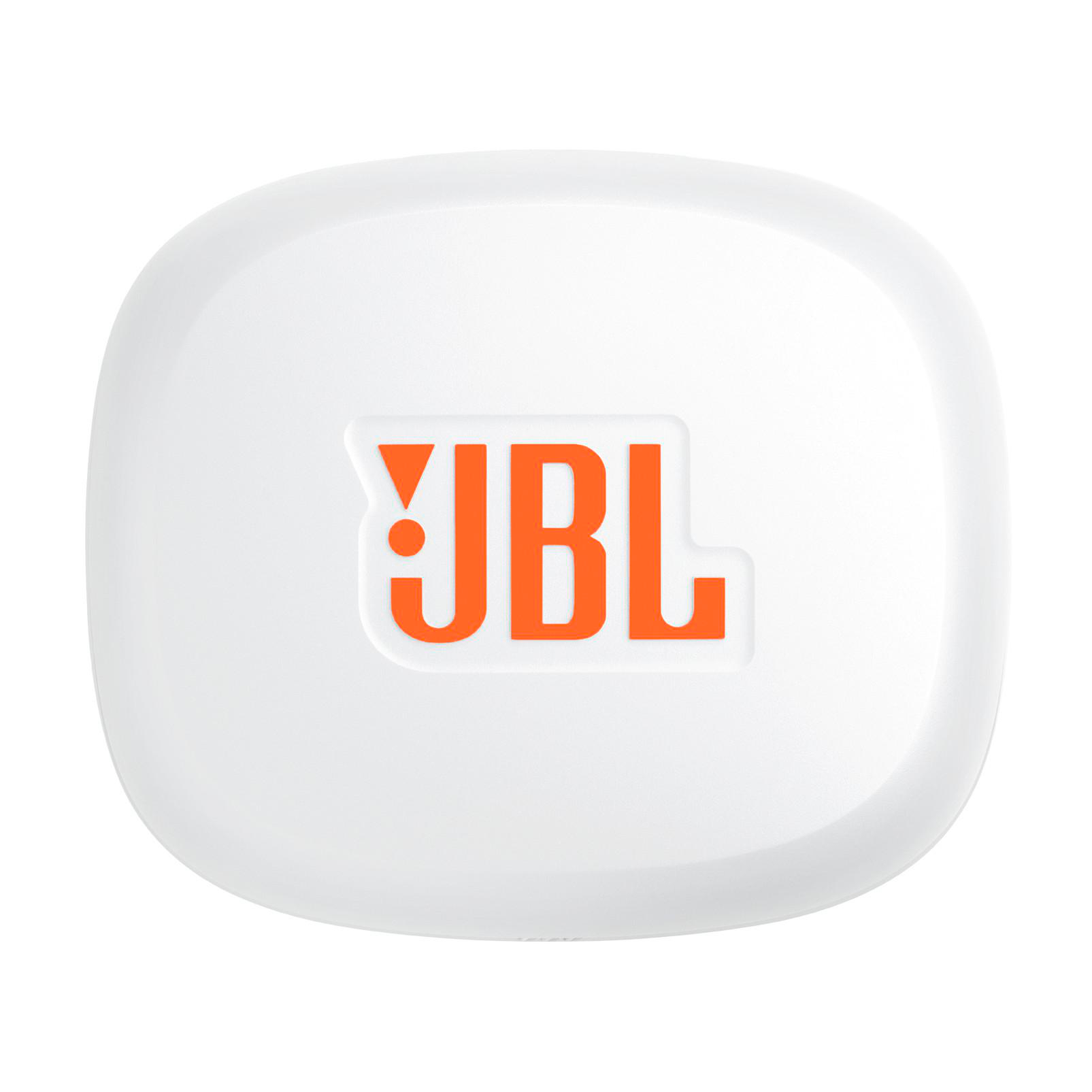 Ein weißes, abgerundetes Gehäuse mit einem orangefarbenen JBL-Logo. Das Logo ist zentriert und der Hintergrund ist weiß.