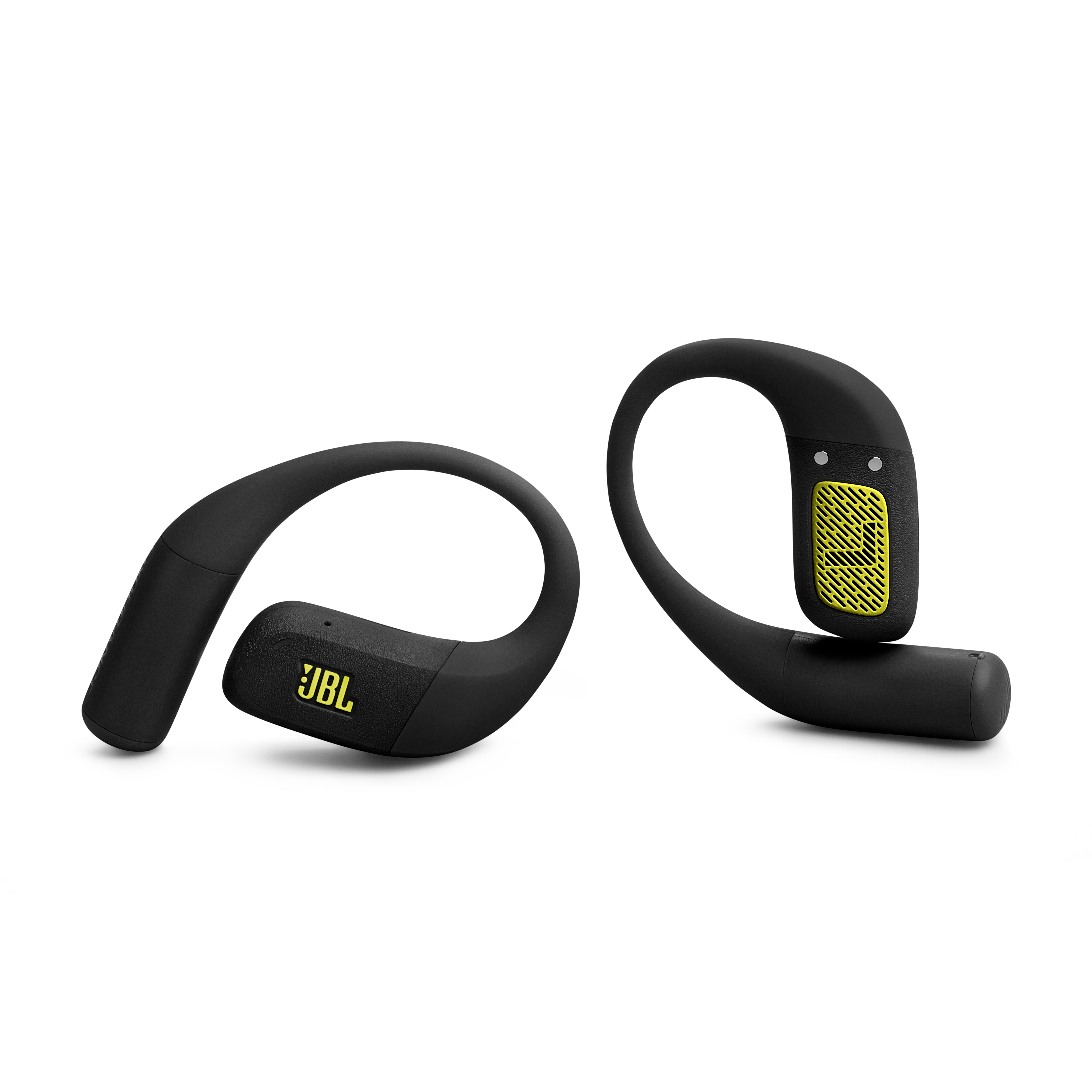 Zwei schwarze JBL-Ohrhörer. Einer hat ein gelbes Gitter und JBL-Logo. Weißer Hintergrund.