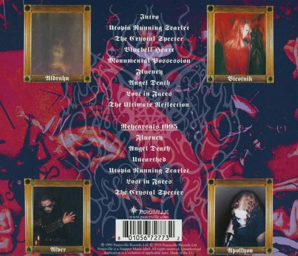 Albumcover mit Porträts von Bandmitgliedern in vergoldeten Rahmen. Titel und abstrakte Kunst im Hintergrund. Dunkles Farbschema.