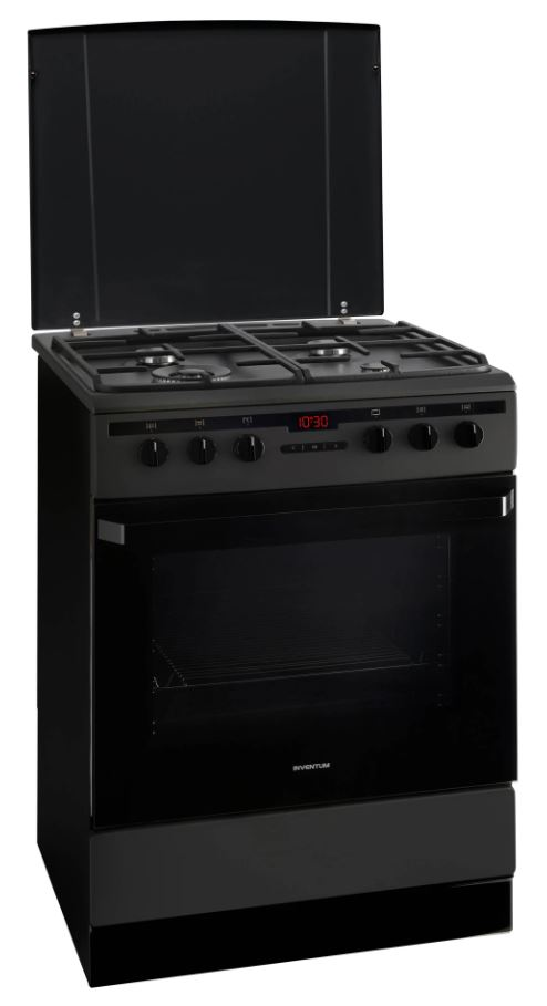 Een zwart-grijze vrijstaande oven met het deksel open. Het heeft een digitale klok en meerdere branders.