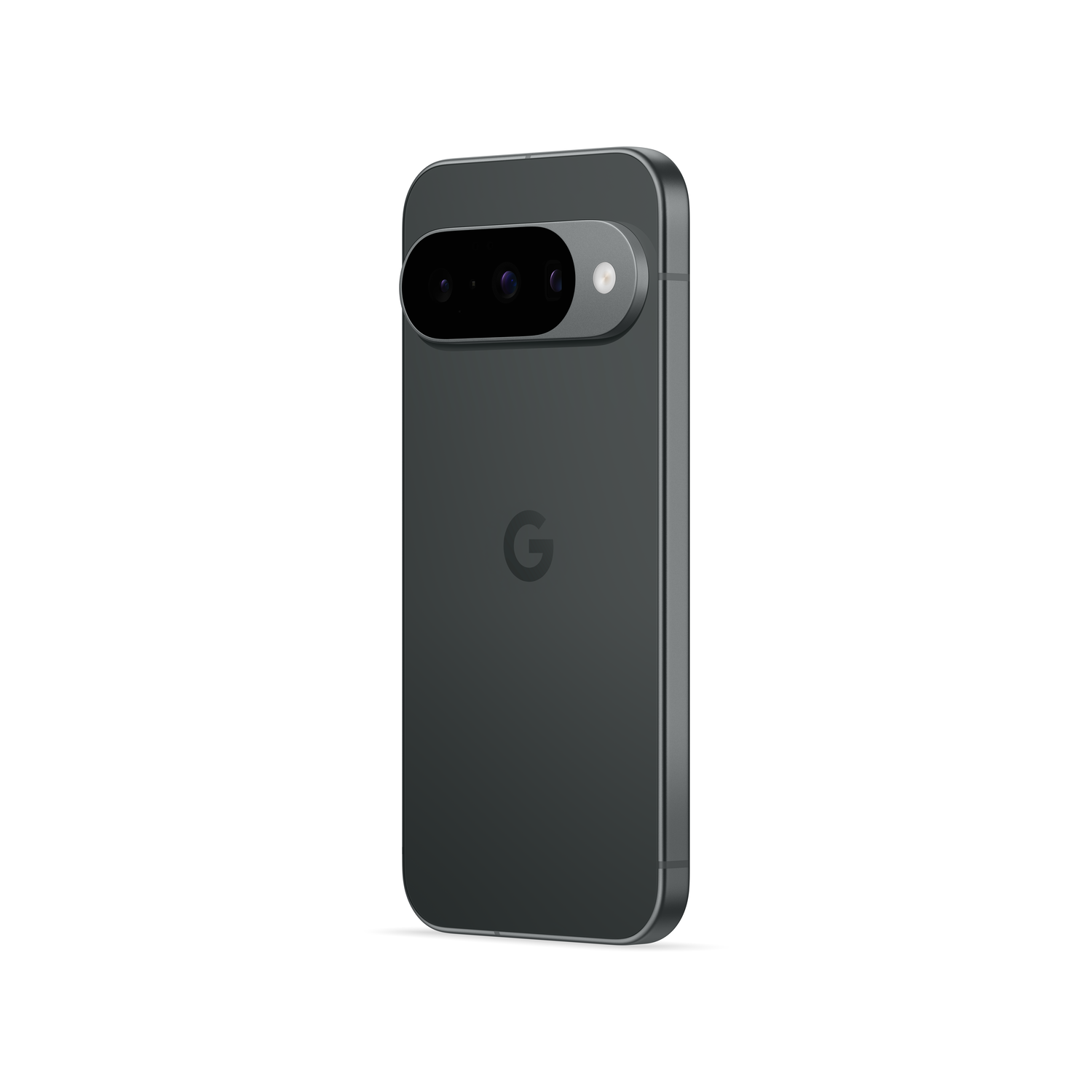 Een donkergrijze smartphone met een dubbele camerabalk en een Google-logo op de achterkant, op een witte achtergrond.