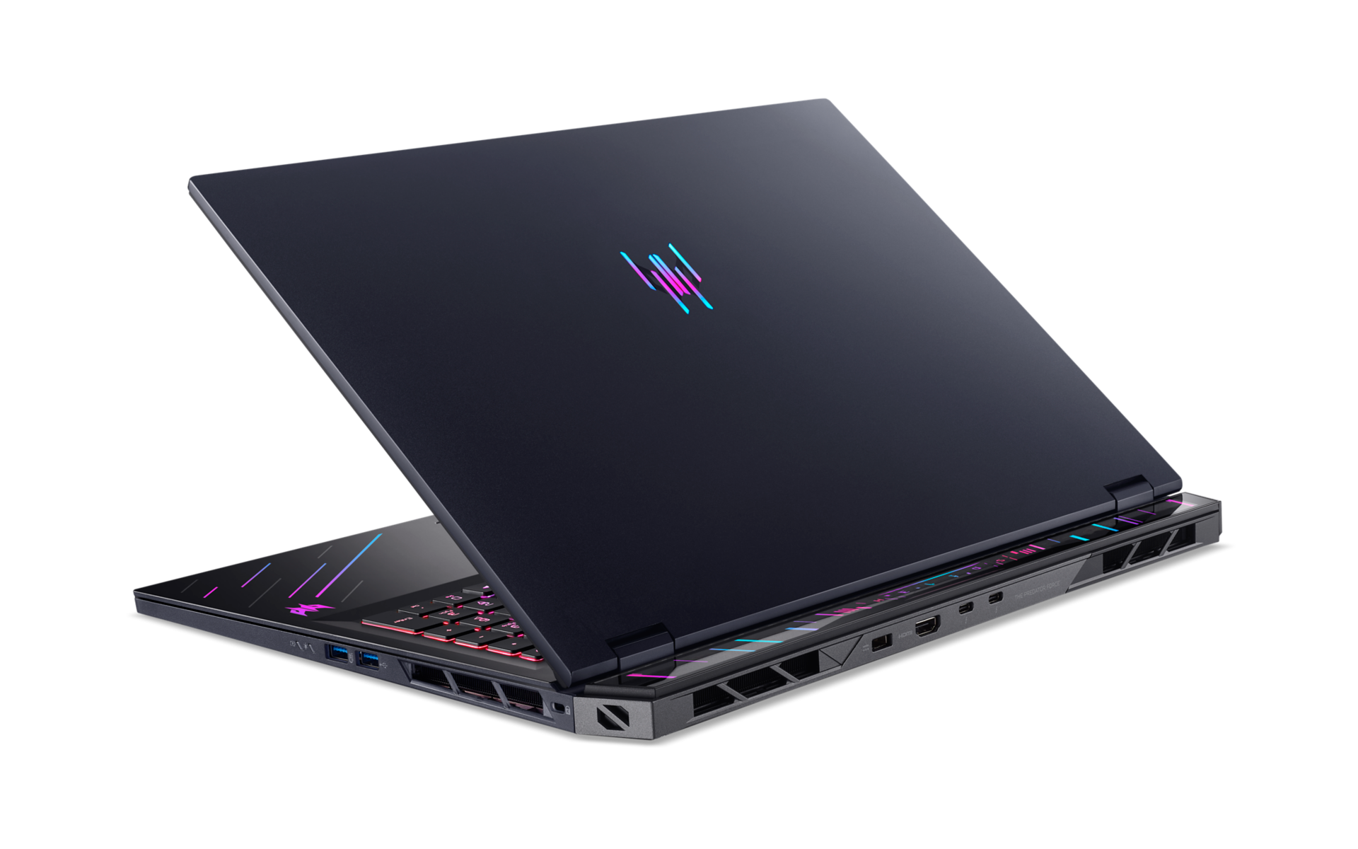 Ein dunkler Laptop, geöffnet, mit roter Tastaturbeleuchtung. Oben befindet sich ein Logo. Der Hintergrund ist weiß.