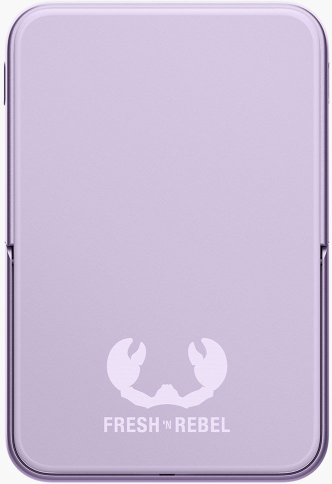 Une coque de téléphone violet clair avec un logo de crabe blanc et le texte "FRESH 'N REBEL".