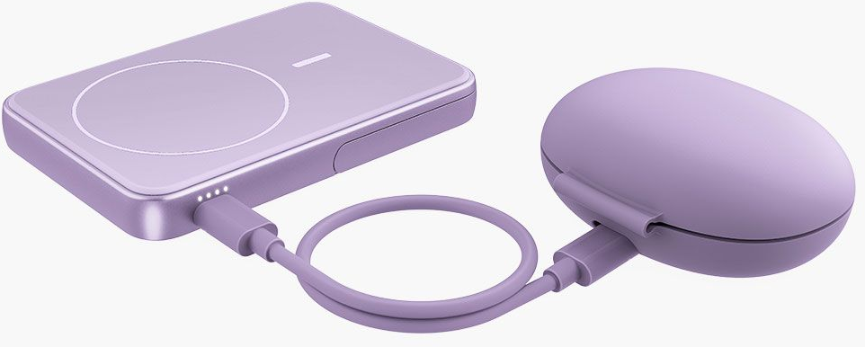 Un socle de chargement et un étui d'écouteurs violets sont reliés par un câble. Le socle a un cercle et un trait. L'étui est ovale.