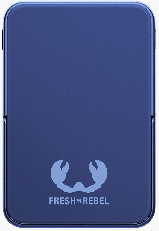 Une coque de téléphone bleue avec un logo en forme de crabe bleu clair et le texte 'FRESH 'N REBEL'.