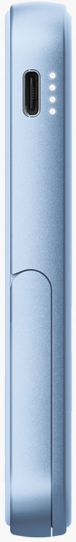 Une batterie externe rectangulaire bleu clair. Elle possède un port USB-C et quatre voyants de charge.